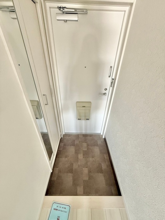 物件内観写真21　(玄関)