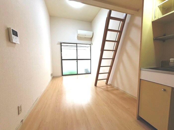 物件内観写真8　(居室)