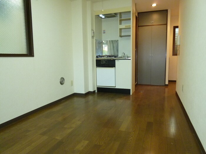 物件内観写真6　(廊下)