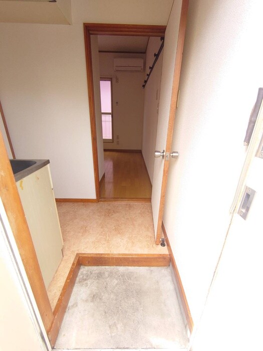 物件内観写真14　(玄関)