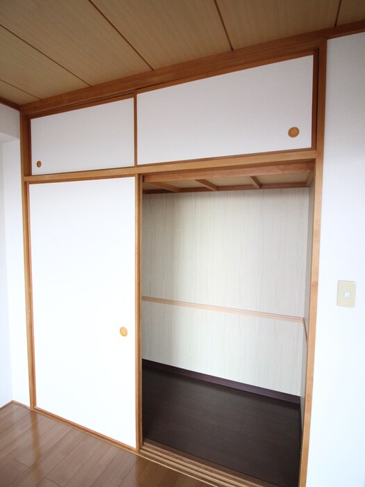 物件内観写真6　(収納)