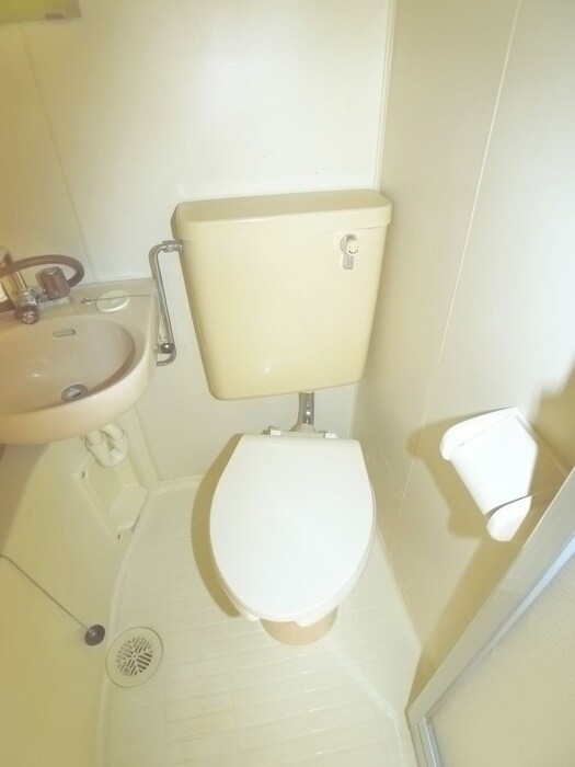 物件内観写真16　(トイレ)