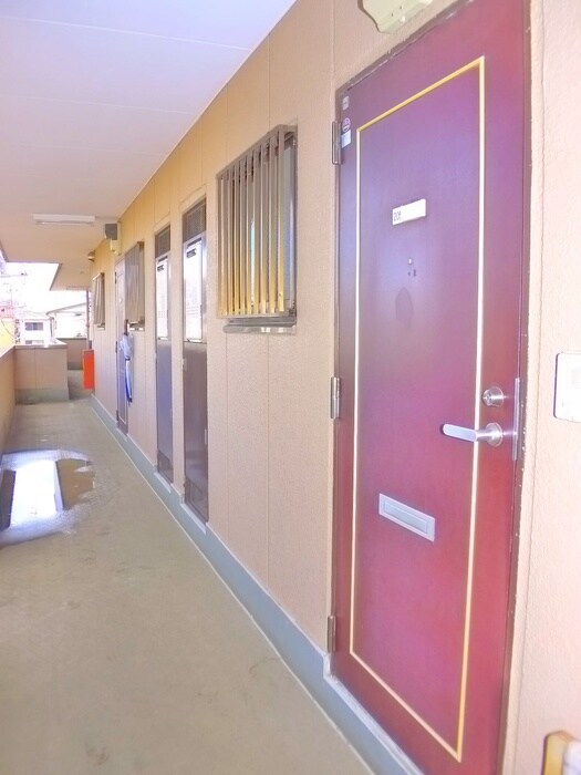 物件外観写真5　(エントランス部分)