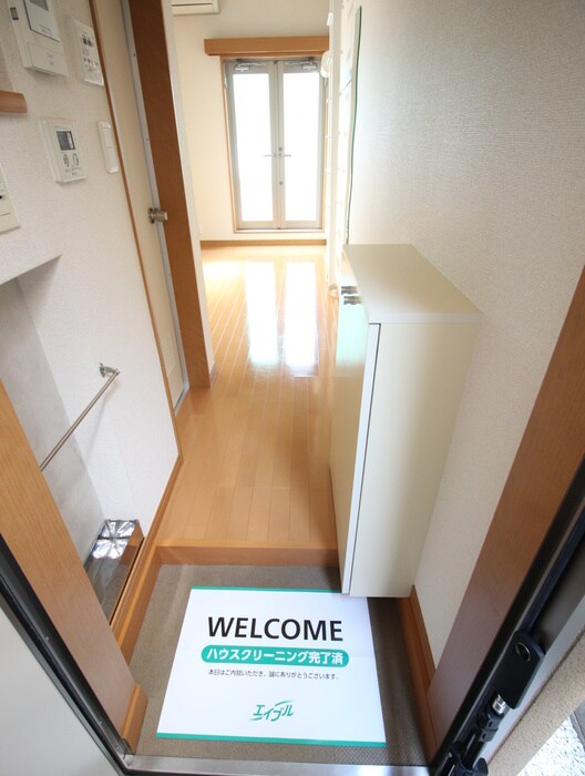 物件内観写真7　(玄関)