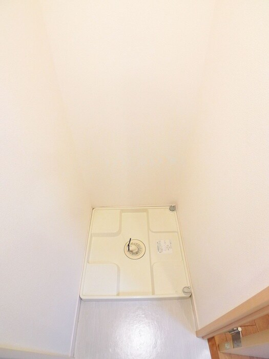 物件内観写真15　(洗濯機置場)