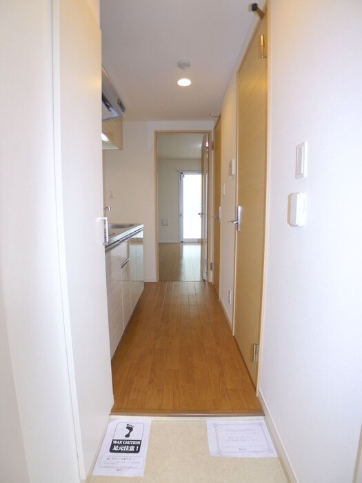 物件内観写真19　(玄関)