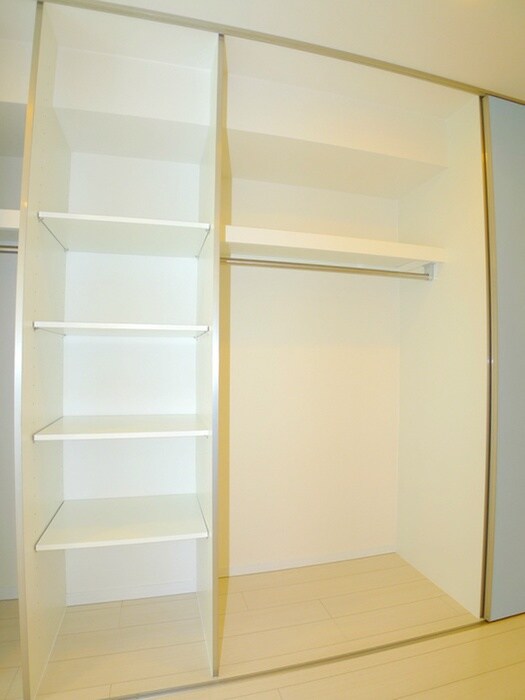 物件内観写真12　(収納)