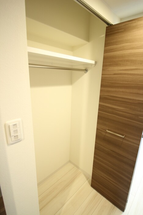 物件内観写真18　(収納)
