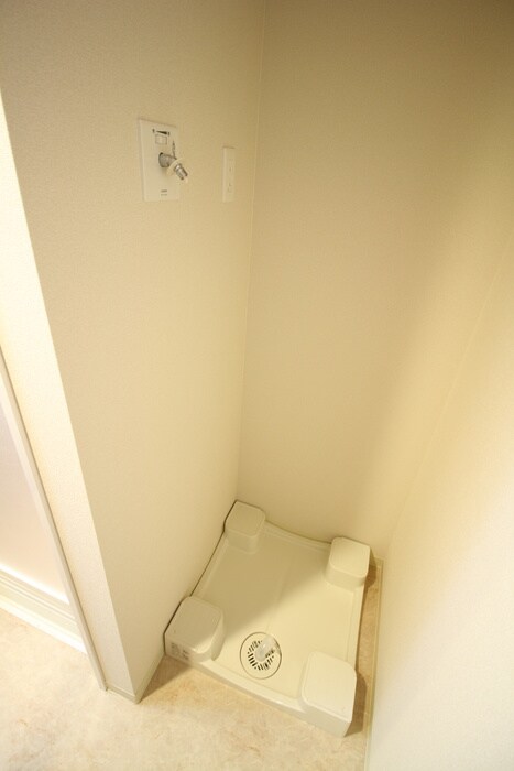 物件内観写真20　(洗濯機置場)