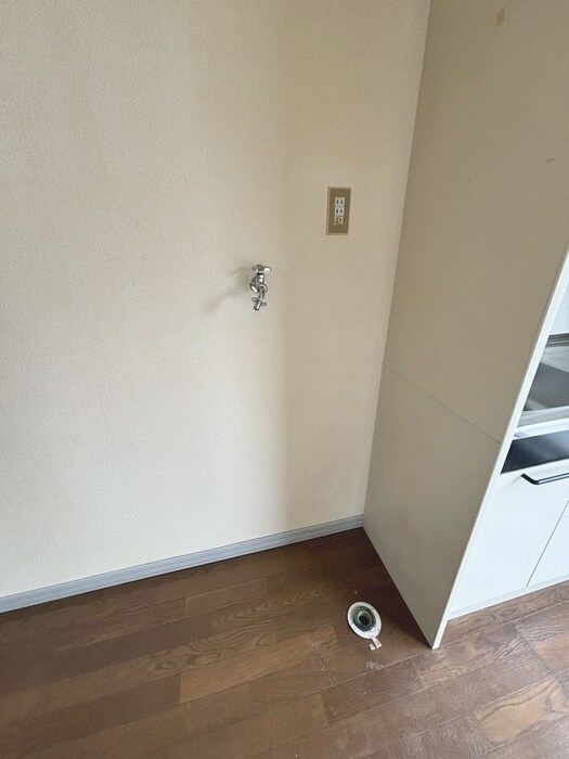 物件内観写真13　(洗濯機置場)