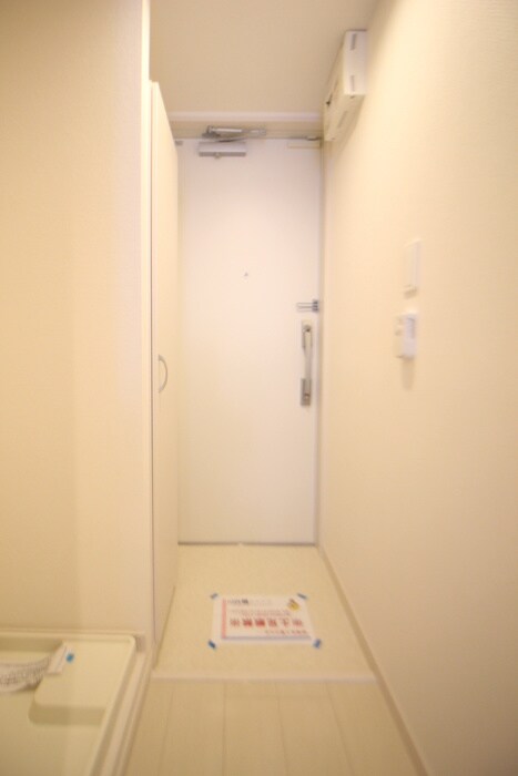 物件内観写真7　(玄関)