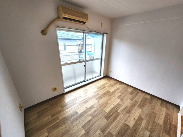 物件内観写真9　(居室)