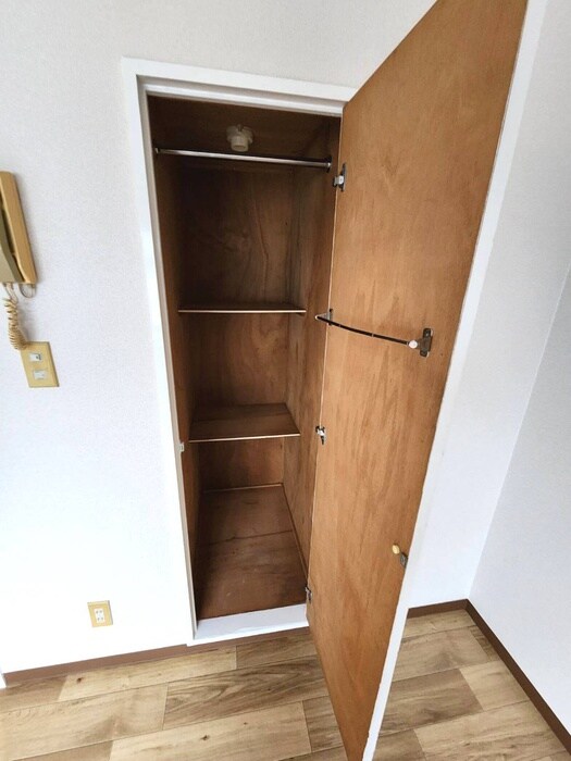 物件内観写真15　(収納)