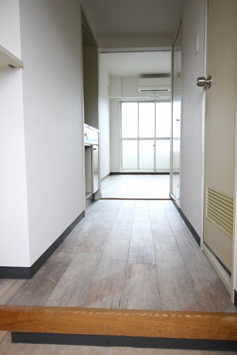 物件内観写真15　(玄関)