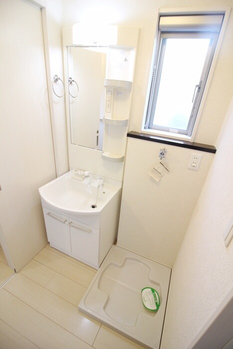 物件内観写真9　(洗面)