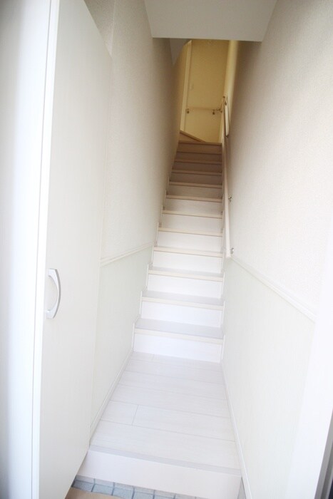 物件内観写真19　(玄関)