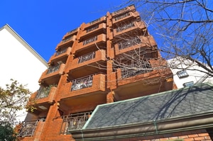 シャト－デザ－ル　プルファム外観写真