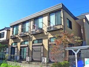 メインシティガ－デンアゼリア２外観写真