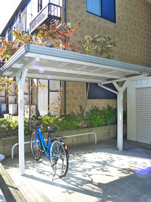 物件外観写真3　(駐輪場)