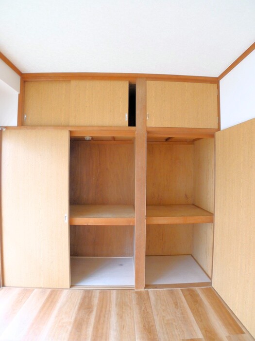 物件内観写真6　(収納)