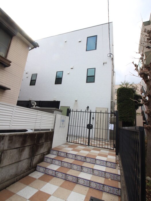 物件外観写真5　(外観写真)