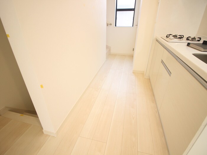 物件内観写真20　(廊下)