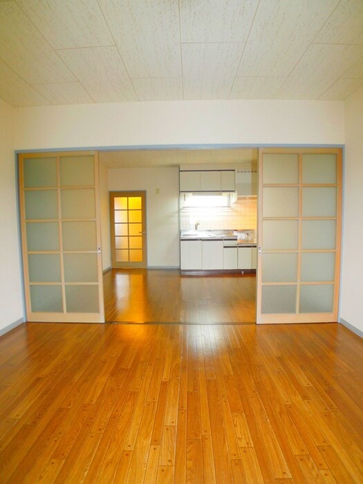 物件内観写真10　(居室)