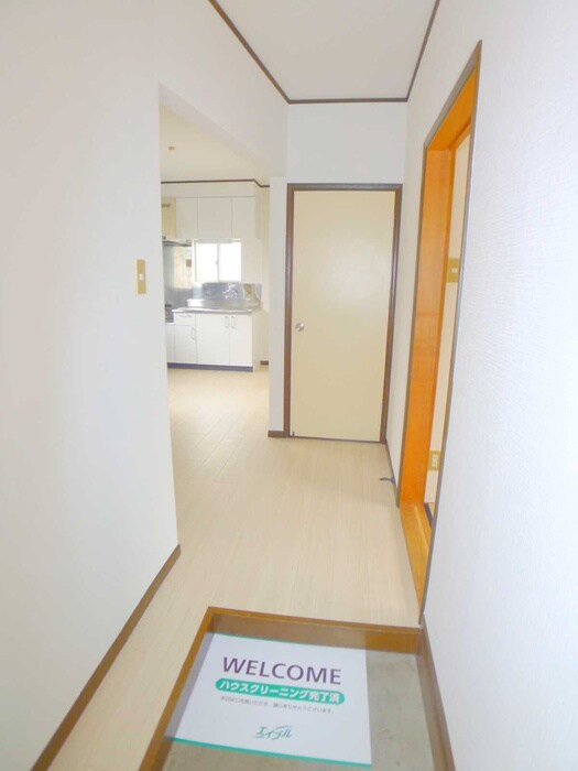 物件内観写真19　(玄関)