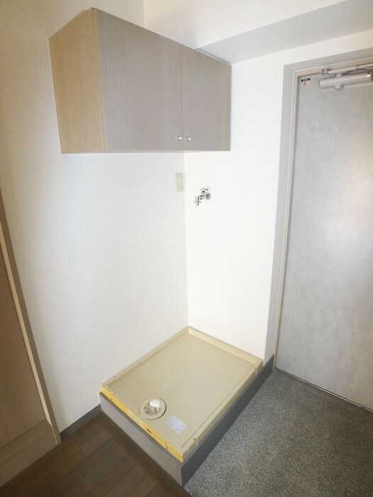 物件内観写真14　(洗濯機置場)