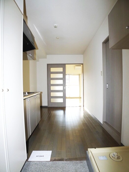 物件内観写真16　(玄関)