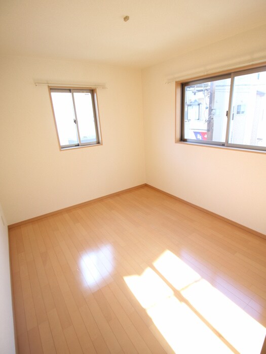 物件内観写真10　(居室)