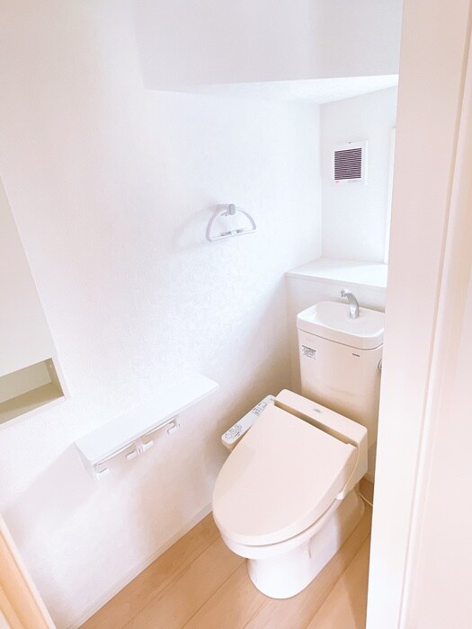 物件内観写真12　(トイレ)