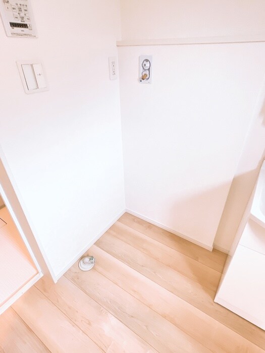 物件内観写真13　(洗濯機置場)