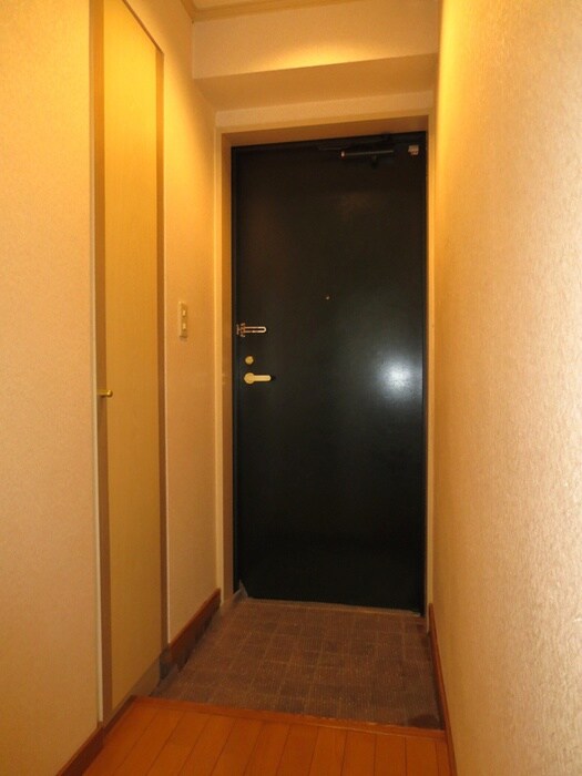 物件内観写真15　(玄関)