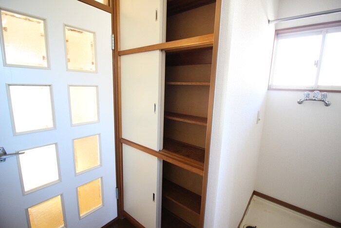 物件内観写真13　(収納)