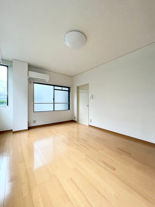 物件内観写真16　(室内からの展望)