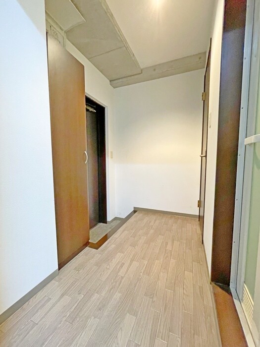 物件内観写真19　(廊下)