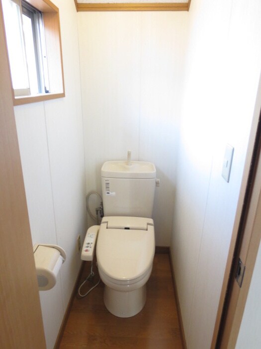 物件内観写真5　(トイレ)