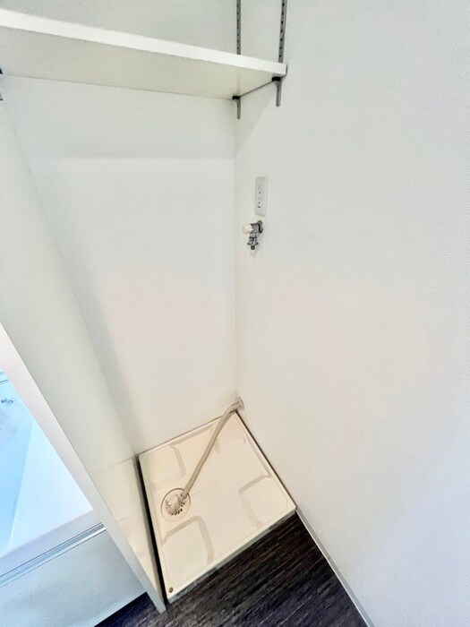 物件内観写真14　(洗濯機置場)