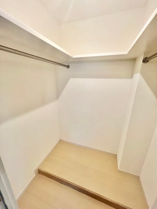 物件内観写真15　(収納)