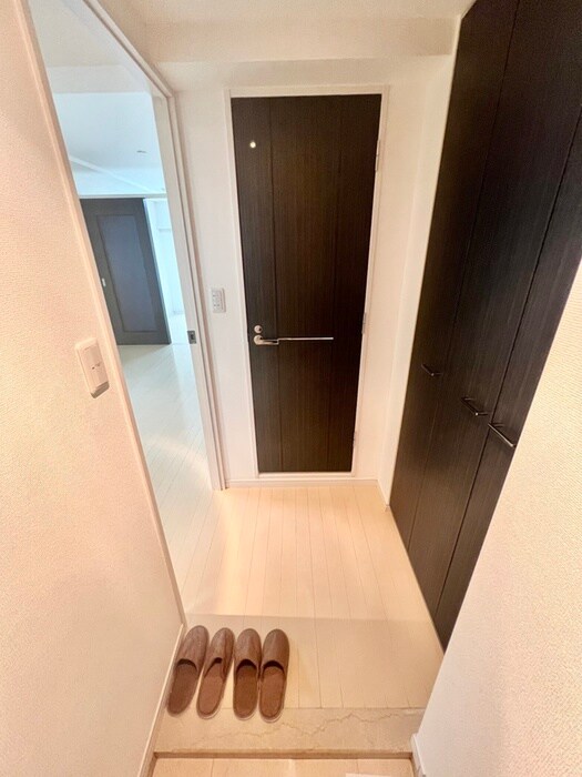 物件内観写真18　(玄関)