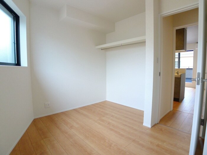 物件内観写真10　(居室)