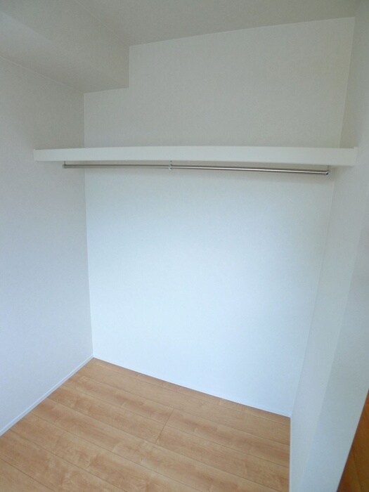 物件内観写真11　(収納)