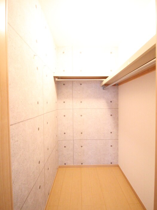 物件内観写真14　(収納)