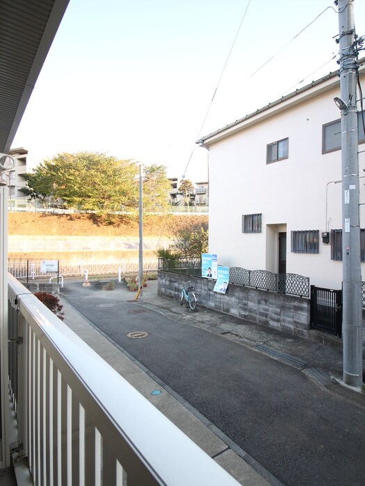 物件内観写真16　(室内からの展望)