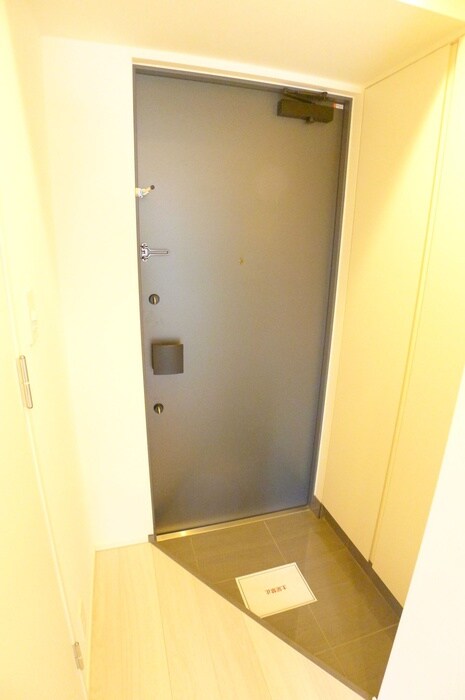 物件内観写真7　(玄関)