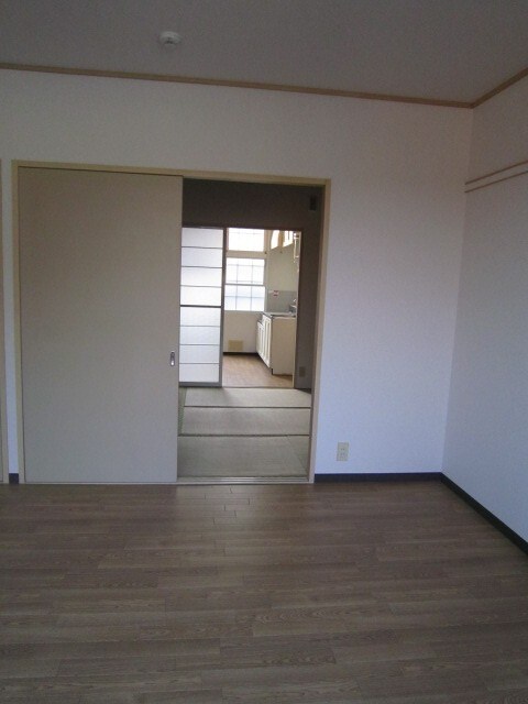 物件内観写真3　(内観写真)