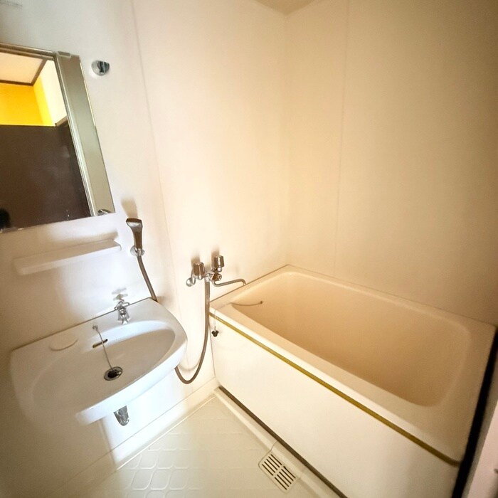 物件内観写真12　(バス／シャワールーム等)