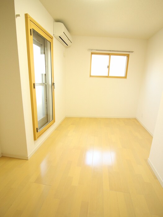 物件内観写真9　(居室)