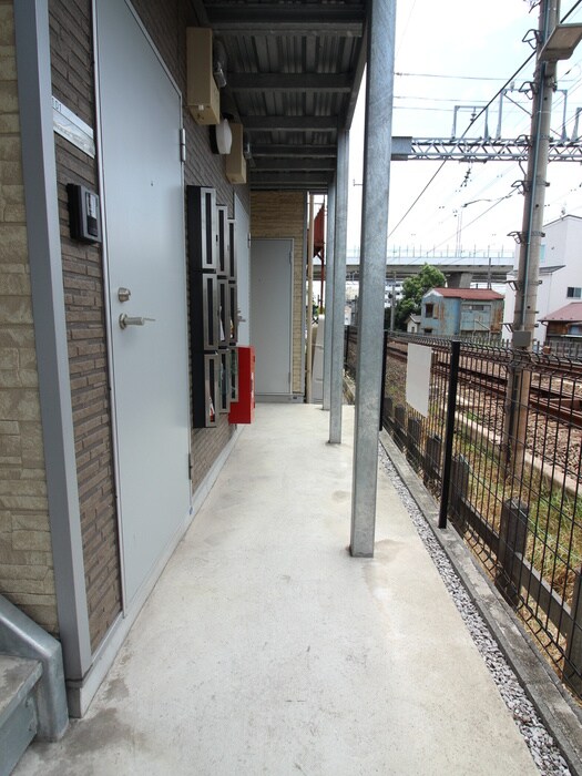 物件外観写真6　(エントランス部分)